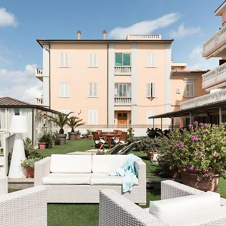 Residenza Santa Cecilia Aparthotel San Vincenzo